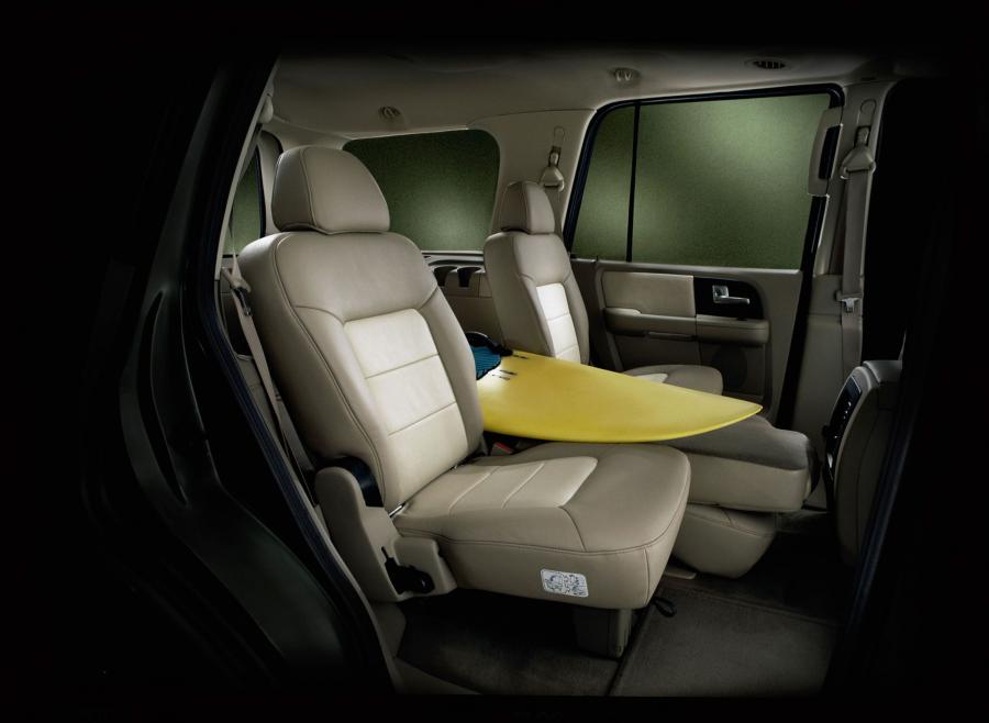  Ford Expedition 2003 года  (фото 38 из 169)